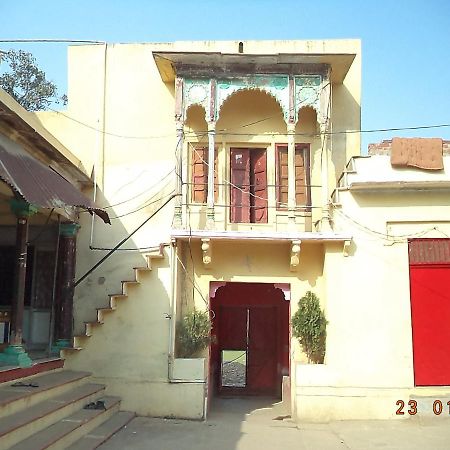 Shri Swami Sheetal Das Aashram Dharmshala Waranasi Zewnętrze zdjęcie