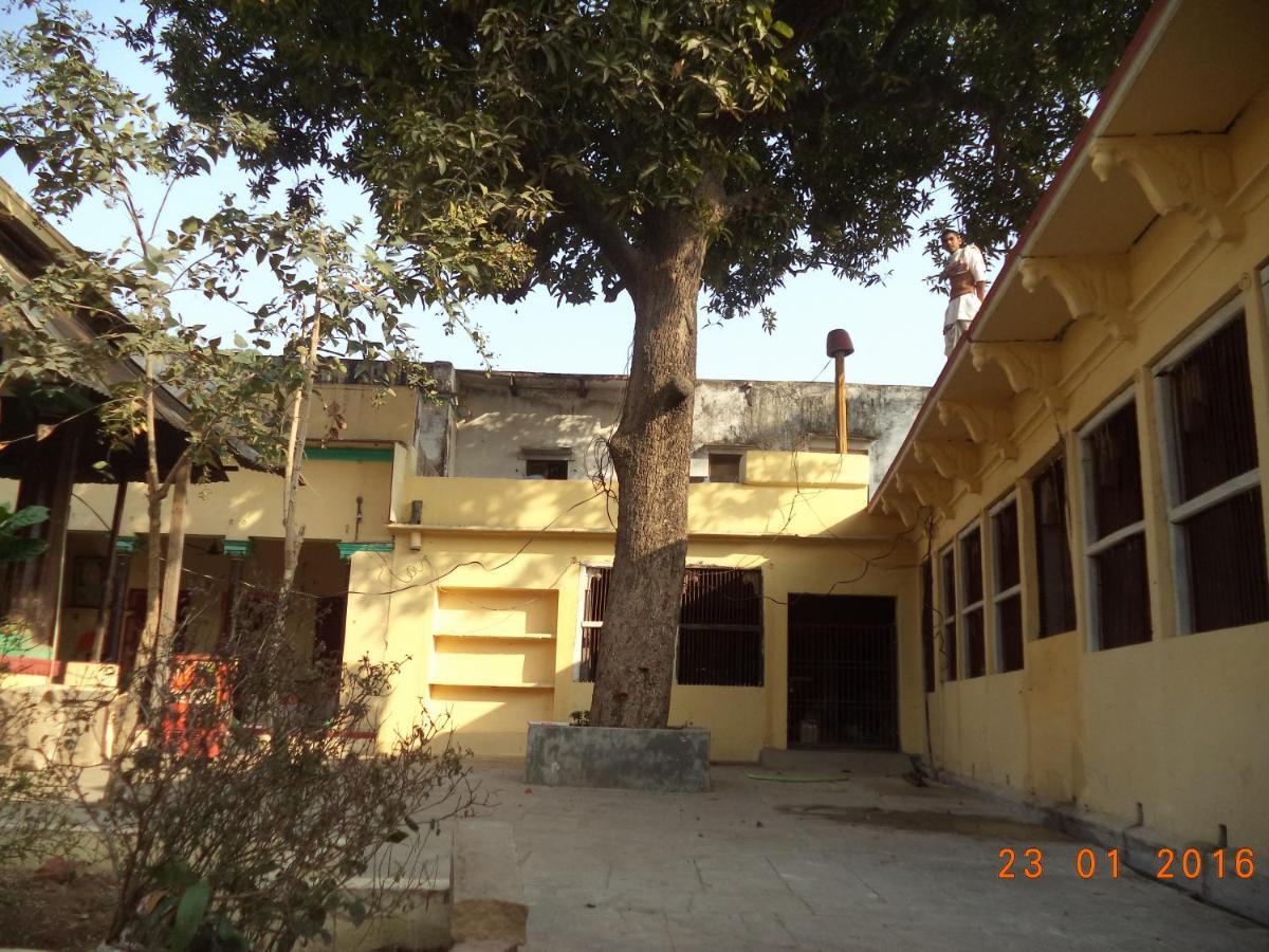 Shri Swami Sheetal Das Aashram Dharmshala Waranasi Zewnętrze zdjęcie