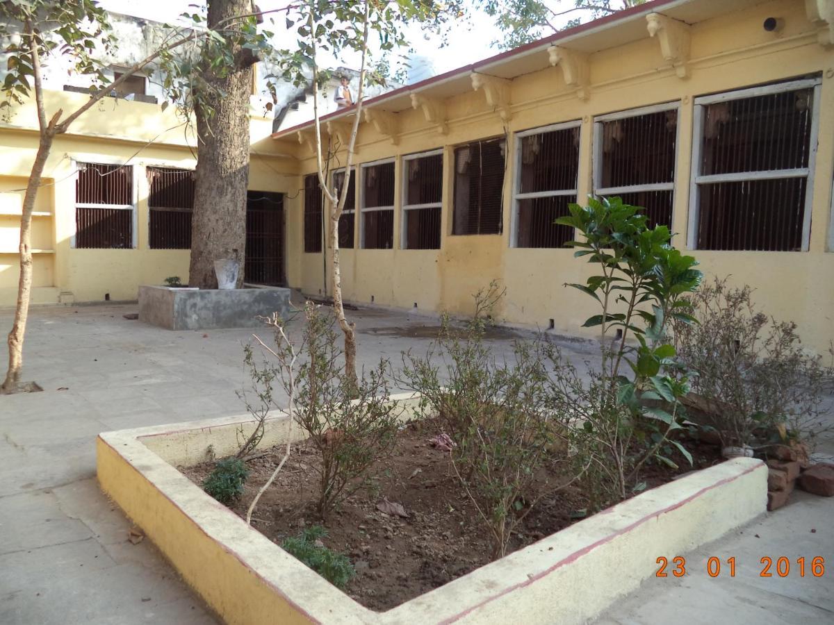 Shri Swami Sheetal Das Aashram Dharmshala Waranasi Zewnętrze zdjęcie