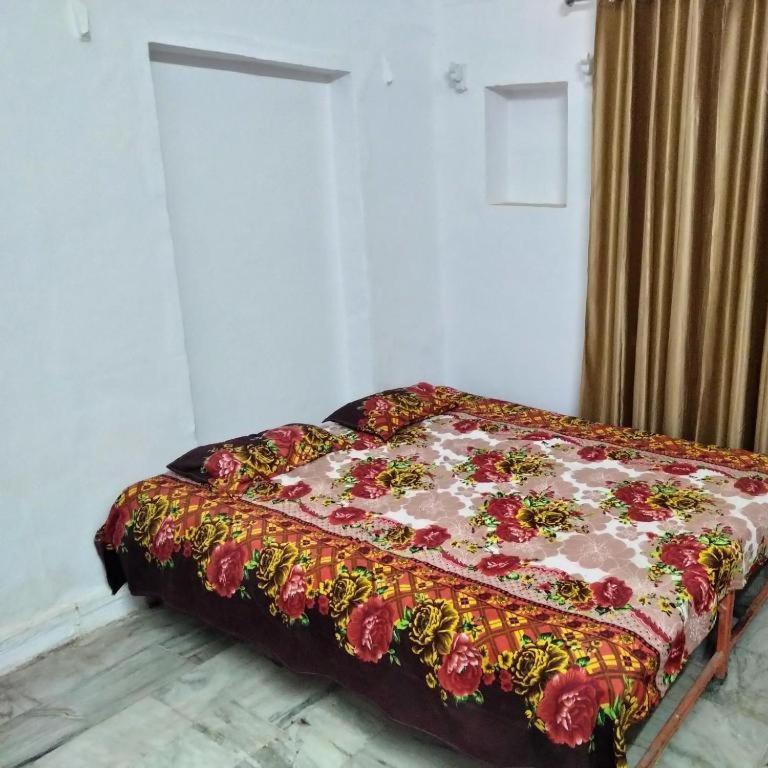 Shri Swami Sheetal Das Aashram Dharmshala Waranasi Zewnętrze zdjęcie