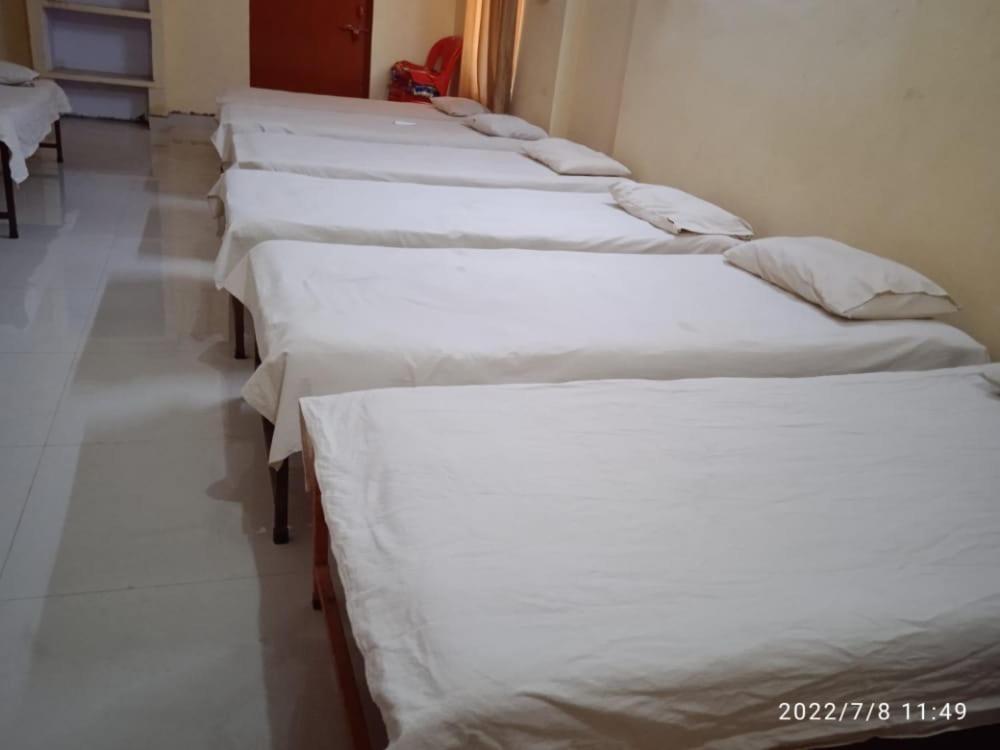 Shri Swami Sheetal Das Aashram Dharmshala Waranasi Zewnętrze zdjęcie
